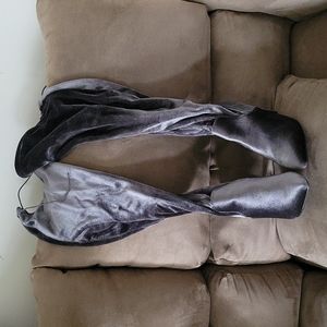 Size 9 women's boot. Dark Grey. 4inch heel.